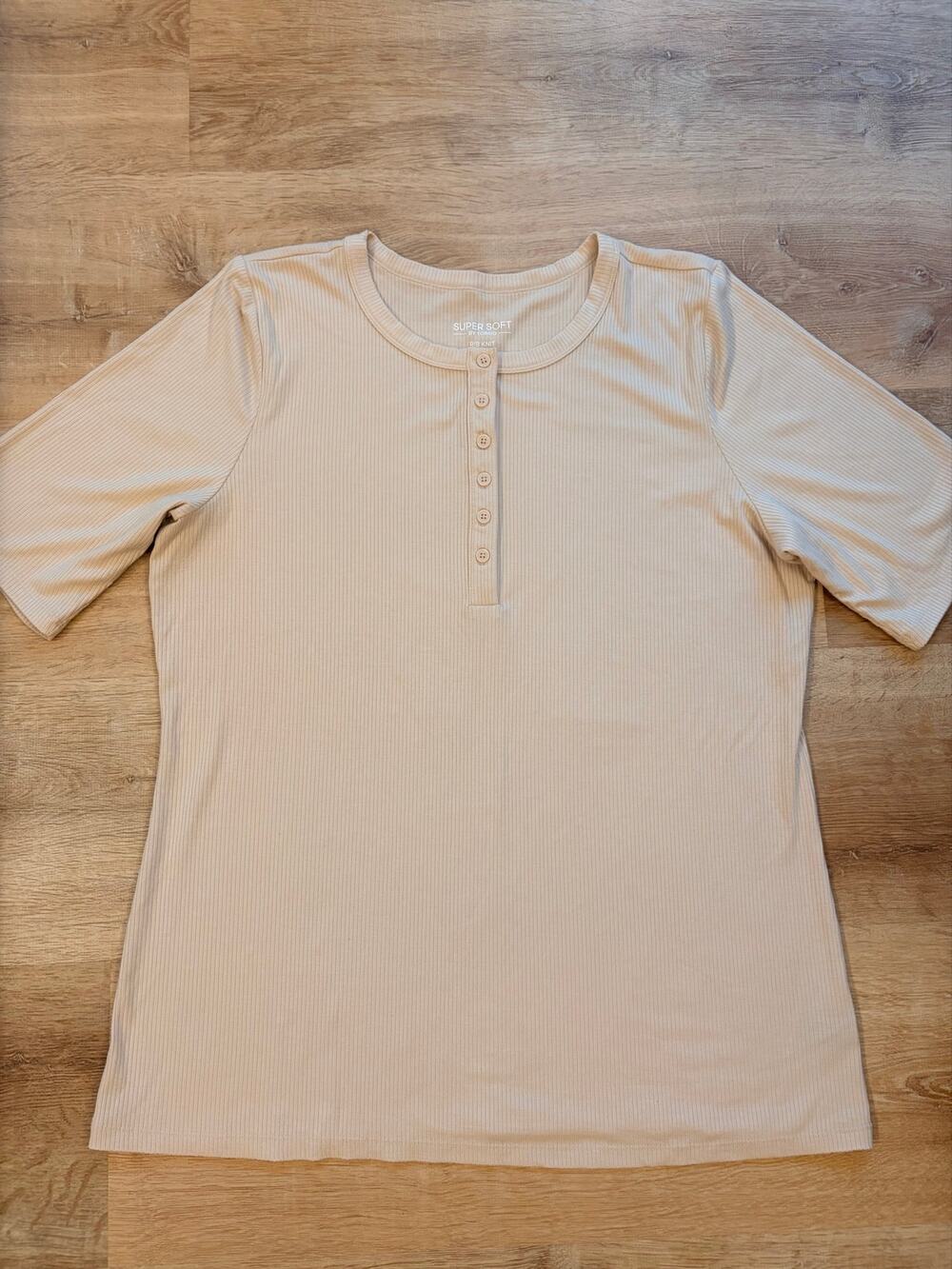 Torrid Super Soft Rib Knit Henley Elbow Sleeve Tee Beige Plus Size 3 3X Top